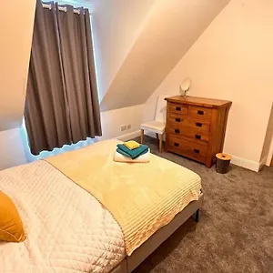  Holiday home Hidden Gem:4bedroom In The