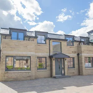  Apartment Stylish Modern Newly Built 15 Min From Centre